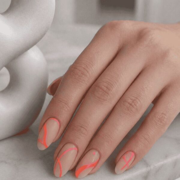 why-short-nails-are-dominating