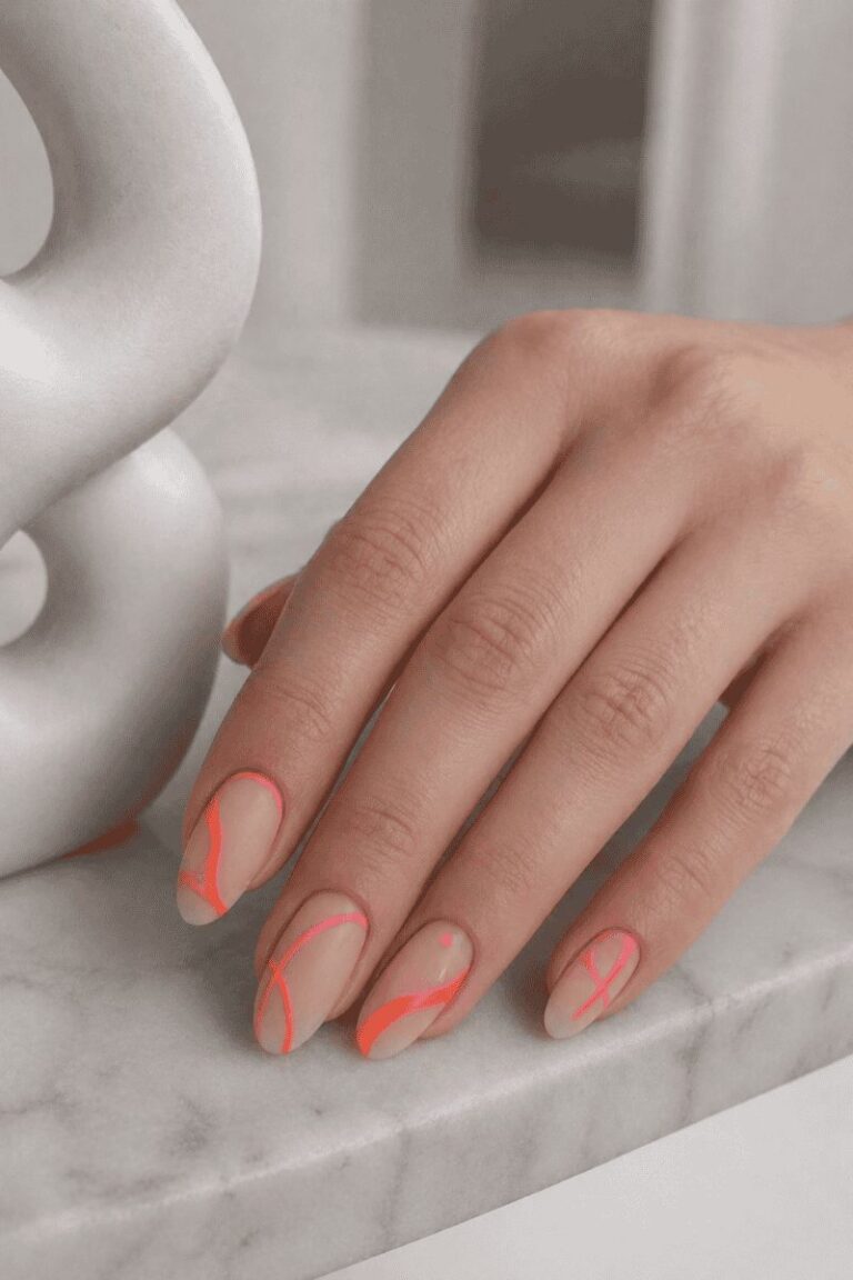 why-short-nails-are-dominating